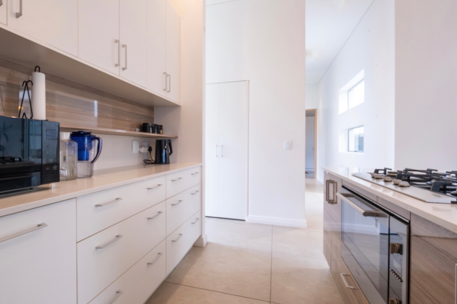 3 Bedroom Property for Sale in Earls Court Lifestyle Estate Western Cape